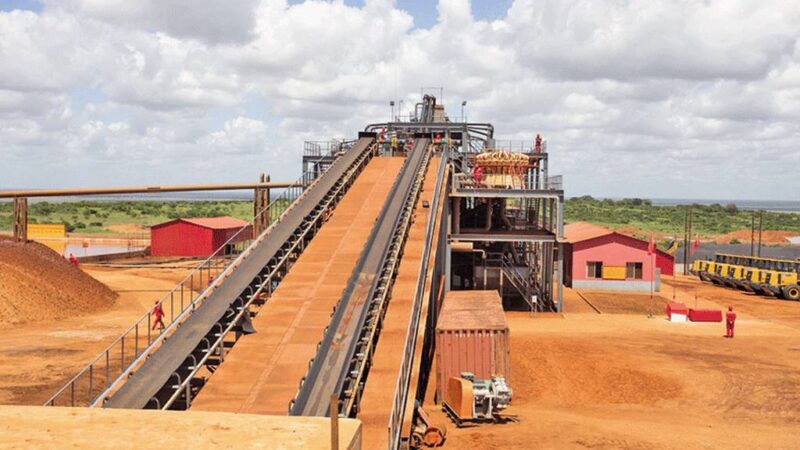 Mais de 100 mil toneladas das areias pesadas de Chibuto aguardam autorização para exportação – MozFlash24H